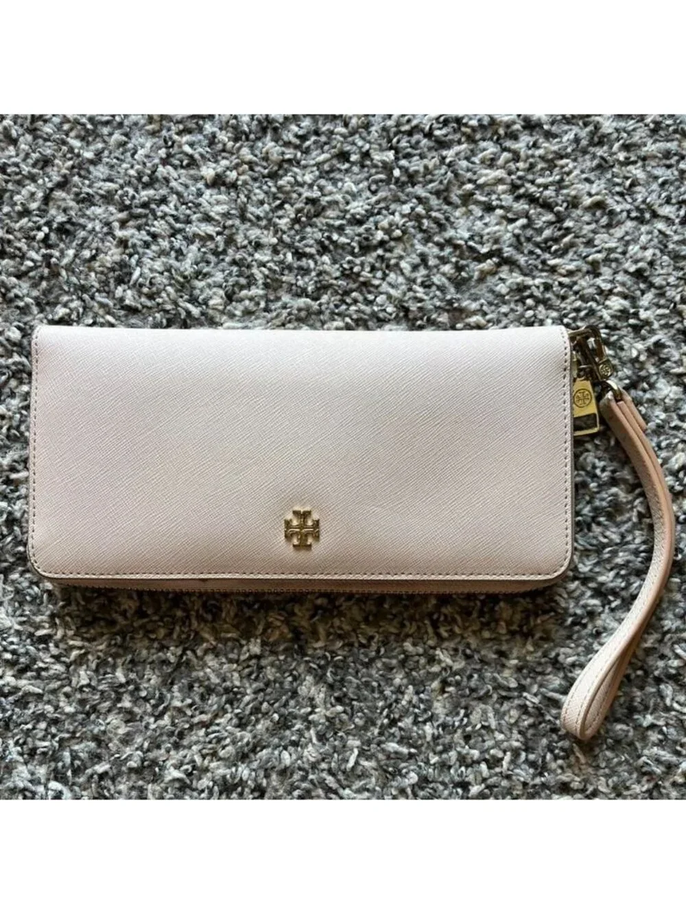 Tory Burch Robinson Beige/Light Pink Continental Wristlet Wallet Luxury Utility